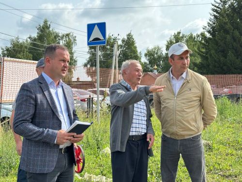 Камил Нәҗмиев авыл җирлекләрендә төзелеш һәм ремонт эшләренең барышын тикшерде