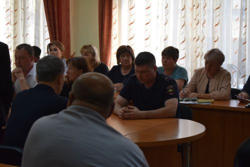 Камил Нәҗмиев Тукай районының юл хәрәкәте иминлеге комиссиясе утырышын уздырды