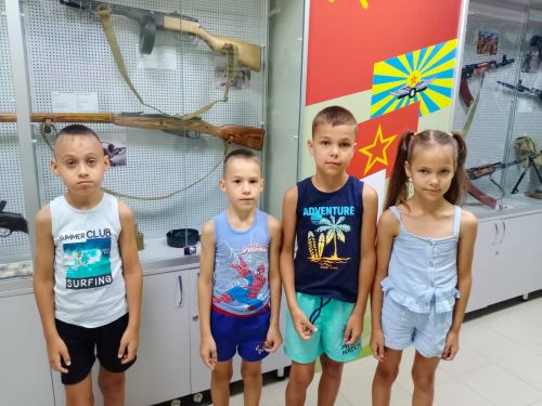 Балаларга музейга экскурсия оештырдылар