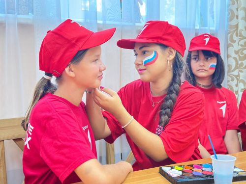 Кече Шилнә мәктәбендә Россия Дәүләт флагы көне