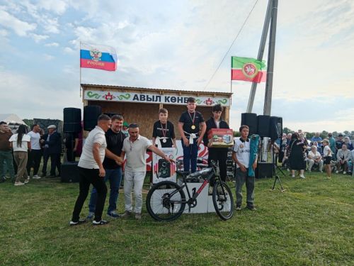 Колышта гаҗәеп күңелле «Авыл көне» узды!