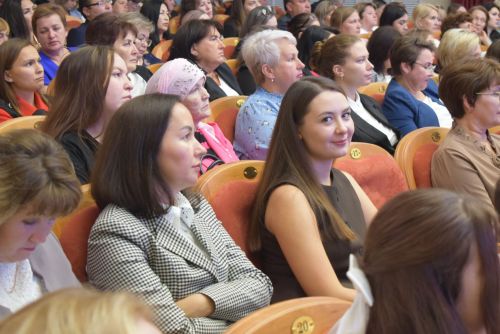 Киләчәгебез, ил язмышы педагоглар, укытучылар эшчәнлеге белән турыдан-туры бәйле