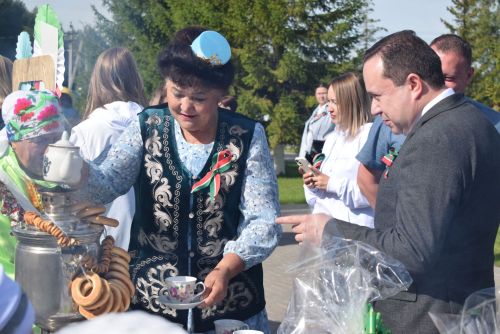 Бүген Яңа поселогында Республика көнен билгеләп үттеләр