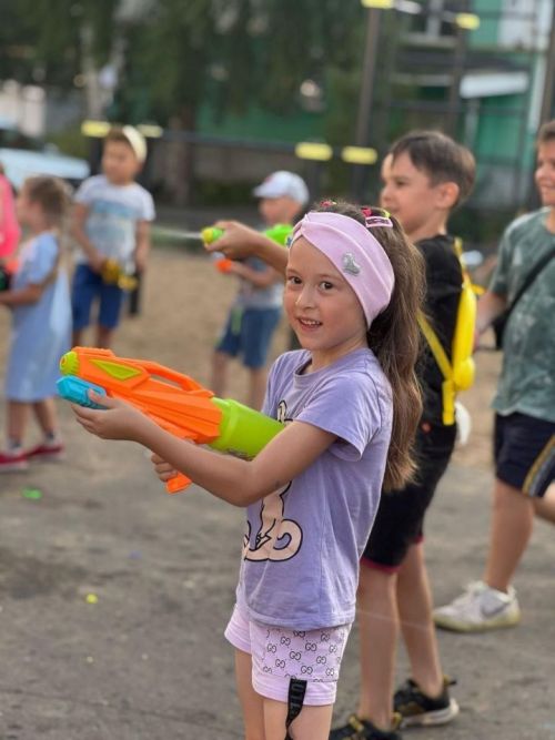 Бәтке авылы халкы бердәм команда булып күңелле стартларда катнашты