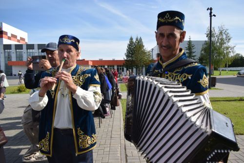 Бүгенгебез – якты, киләчәгебез өметле!