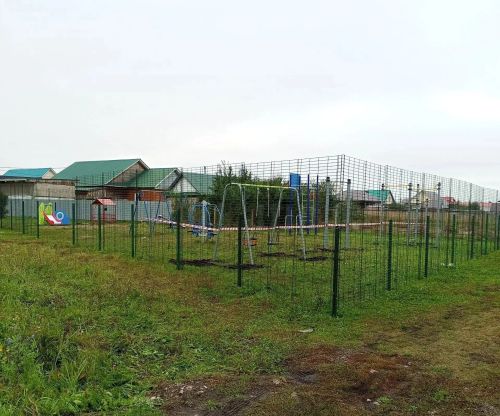Суровкада грант акчасына һәм халык көче белән заманча балалар мәйданчыгы барлыкка килде