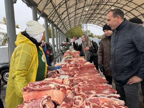 На стадионе «Строитель» прошла праздничная ярмарка