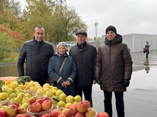 На стадионе «Строитель» прошла праздничная ярмарка