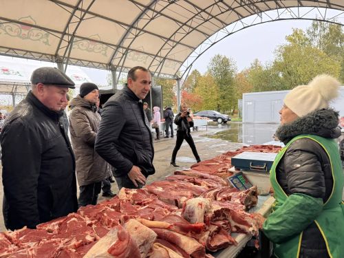 На стадионе «Строитель» прошла праздничная ярмарка