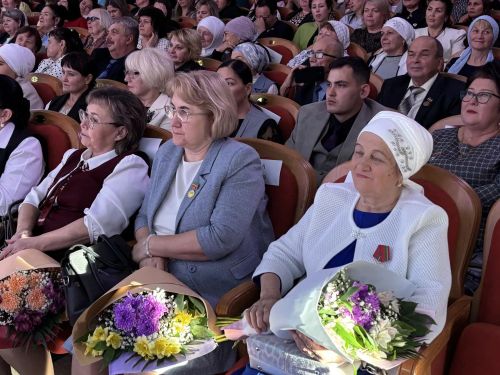 «Илебезнең киләчәге — сезнең кулларда»: Тукай районында Укытучылар көнен билгеләп үттеләр