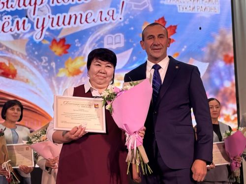 «Илебезнең киләчәге — сезнең кулларда»: Тукай районында Укытучылар көнен билгеләп үттеләр