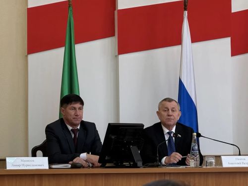 Депутат Госдумы Анатолий Иванов встретился с главами поселений Тукаевского района
