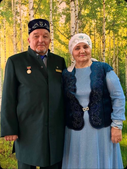 «50 ел бер сукмактан»: Тукай районында Алтын туйларын уздыручы Галимҗановларны хөрмәтләделәр