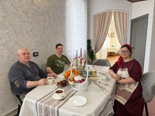 «Кешеләргә сөенеч өләшә торган бәйрәм»: Галина Казанцеваның туганнары Пасханы ничек каршылый?