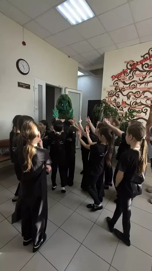 Әкиятләр дөньясында: Иске Җирекледә балалар Шүрәле белән «очрашты»