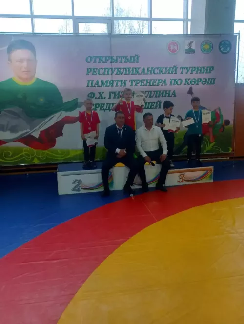 Тукай районы көрәшчеләре Алабугадан җиңү белән кайтты