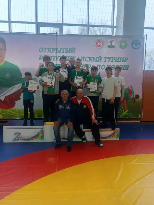 Тукай районы көрәшчеләре Алабугадан җиңү белән кайтты
