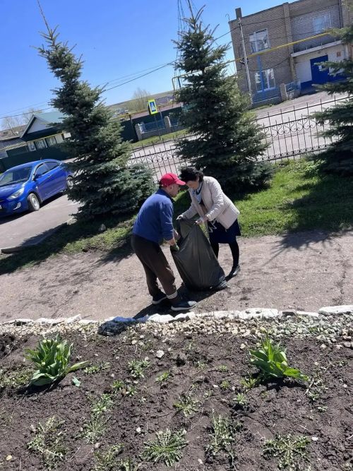 Авыл күрке — чәчәкләр: Түбән Суыксуда клуб тирәсен төзекләндерәләр