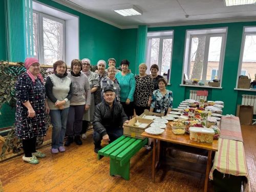 Тылдагы хезмәт — җиңүгә нигез: Биклән авылының «Игелек» төркеме СВОга ничек ярдәм итә?