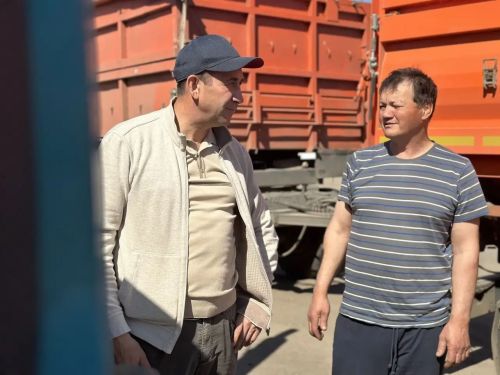 Глава Тукаевского района проинспектировал ход весенне-полевых работ