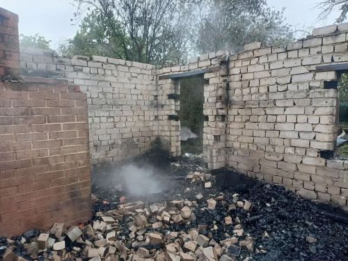 В СНТ «Прибрежный» из-за короткого замыкания дотла сгорел садовый дом