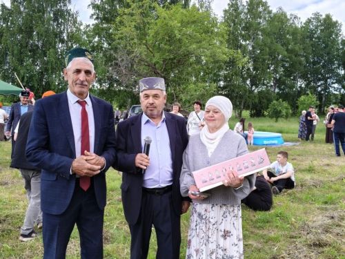 Аркан тартышуда — Бай Бүләк җиңүче! Яңа Бүләк Сабан туеннан репортаж
