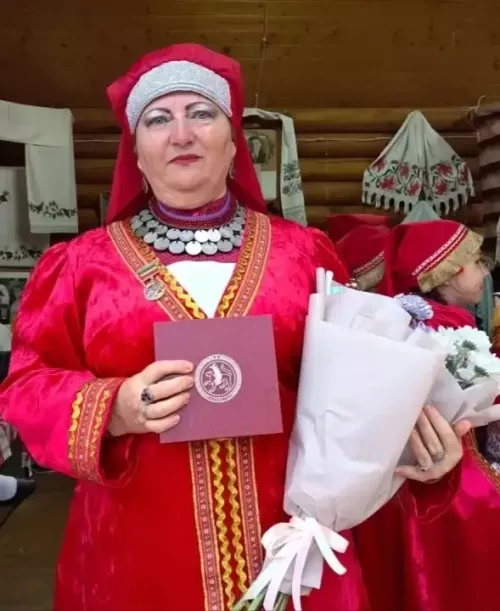 Людмиле Адамовой присвоено звание «Заслуженный работник культуры РТ»