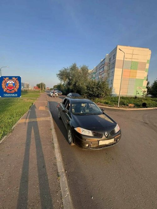 В Челнах водитель сбил 3-летнего мальчика, выбежавшего из-за стоящего авто