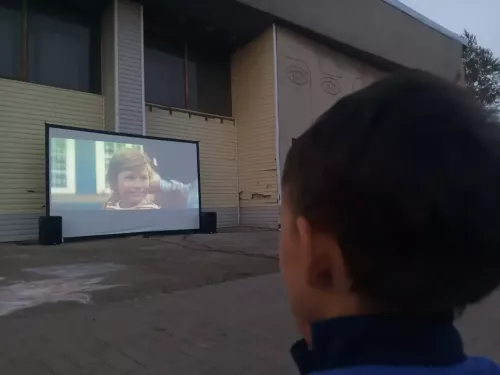 В селе Шильнебаш прошёл семейный кинопоказ под открытым небом