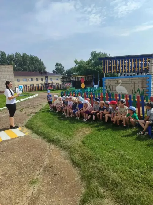 Балалар бакчасында юл хәрәкәте кагыйдәләрен өйрәнү буенча конкурс узды