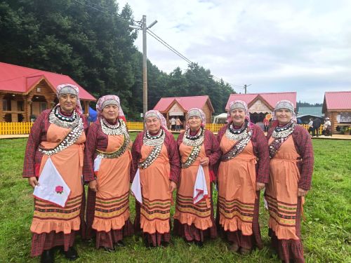 «Борды» ансамбле республика бәйрәмендә лауреат дәрәҗәсен яулады