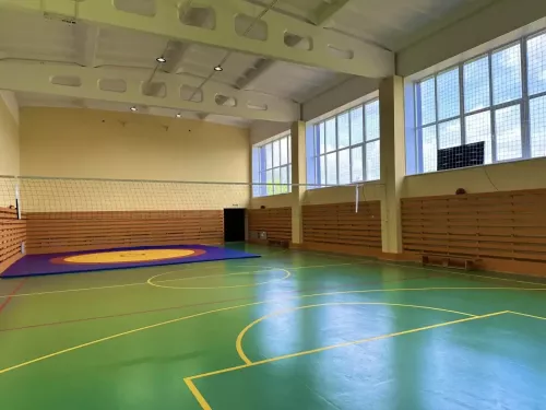 Камиль Назмиев проинспектировал капремонт школ и спортобъекты