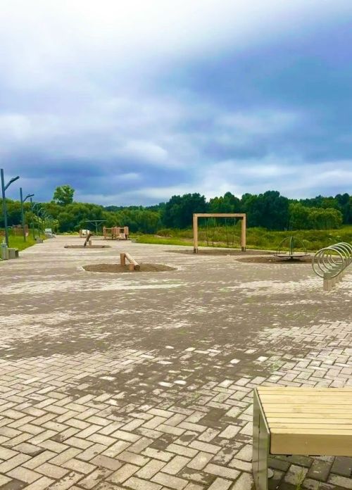 В Тукаевском районе завершается благоустройство сквера в поселке совхоза «Татарстан»