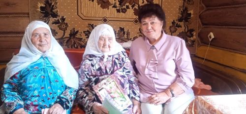 Сәет авылында 95 яшьлек Мөфариха әбине юбилее белән котладылар