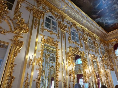 Санкт-Петербургта сәяхәт: шәһәрнең иң матур урыннарын барладык