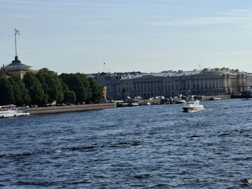 Санкт-Петербургта сәяхәт: шәһәрнең иң матур урыннарын барладык