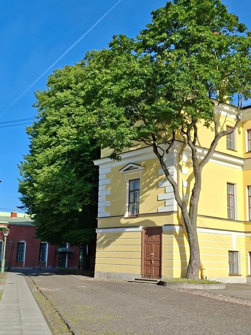 Санкт-Петербургта сәяхәт: шәһәрнең иң матур урыннарын барладык