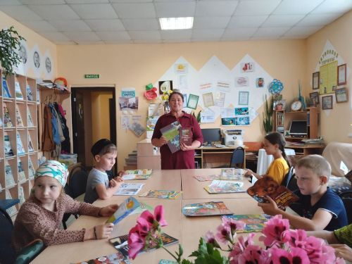 Файдалы һәм куркынычсыз Интернет: Күзкәй китапханәсендә балалар өчен танып-белү сәгате узды