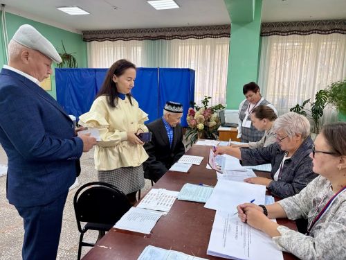 «Мин ураган сыман»: 100-летний ветеран открыл избирательный процесс в Тукаевском районе
