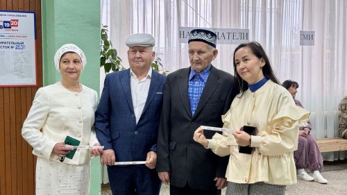 «Мин ураган сыман»: 100-летний ветеран открыл избирательный процесс в Тукаевском районе