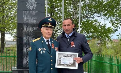 Россиянең атказанган төзүчесе һәм профессор Рөстәм Гатауллин туган авылы Ташкичү тарихын саклый