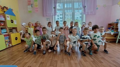 Символы, которые нас объединяют: творческий проект в старшей группе