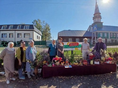 В Калмаше прошёл осенний конкурс «Тыква-царица»