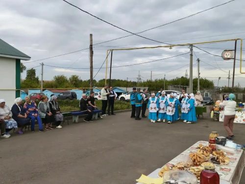 Теләнче-Тамакта узган бакчачылар бәйрәмендә гигант кабаклар шаккатырды