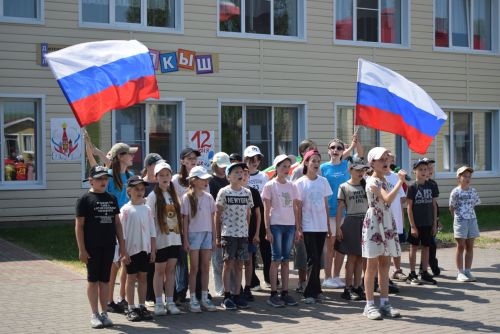 «Балкыш» лагерында Россия көне уңаеннан якты бәйрәм узды
