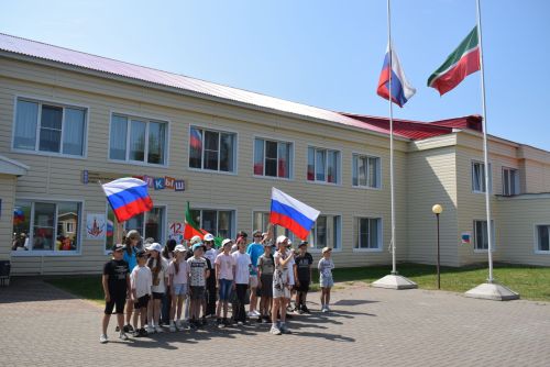 «Балкыш» лагерында Россия көне уңаеннан якты бәйрәм узды