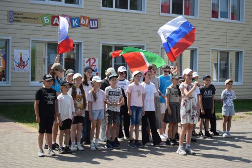 «Балкыш» лагерында Россия көне уңаеннан якты бәйрәм узды