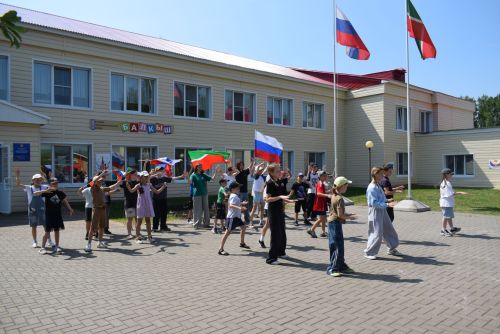 Яркий праздник в честь Дня России прошел в лагере «Балкыш»
