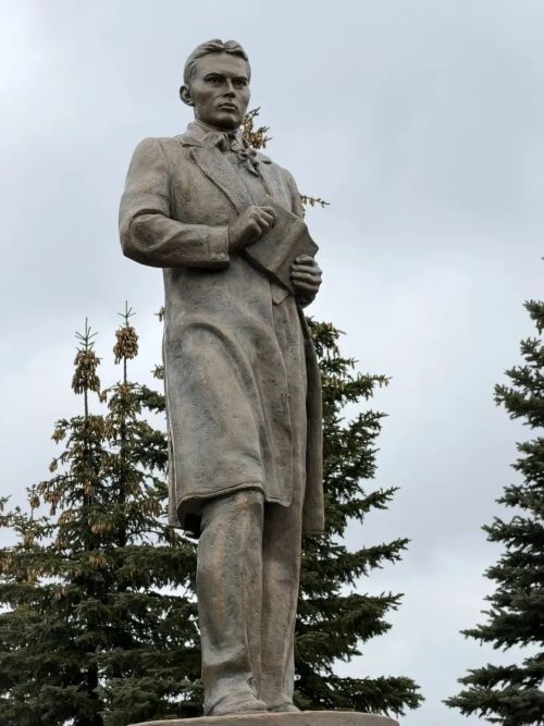 Туган тел һәм шигърият бәйрәме