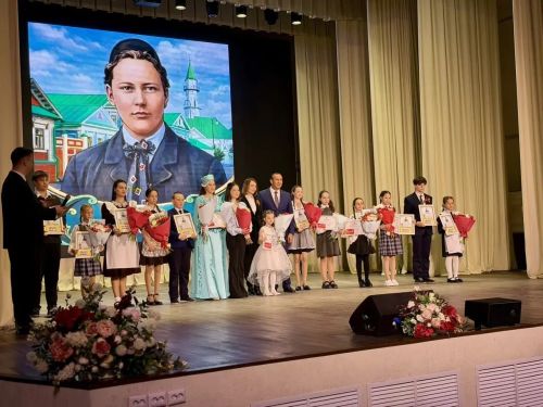 Туган тел һәм шигърият бәйрәме